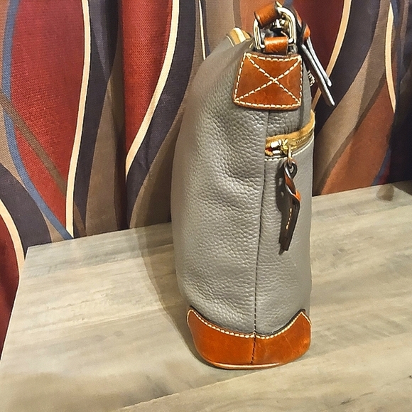 Dooney & Burke Messenger Bag with Shoulder Strip DISCOUNTED PRICED TO SALE 🤑 ♥️ - Picture 10 of 12